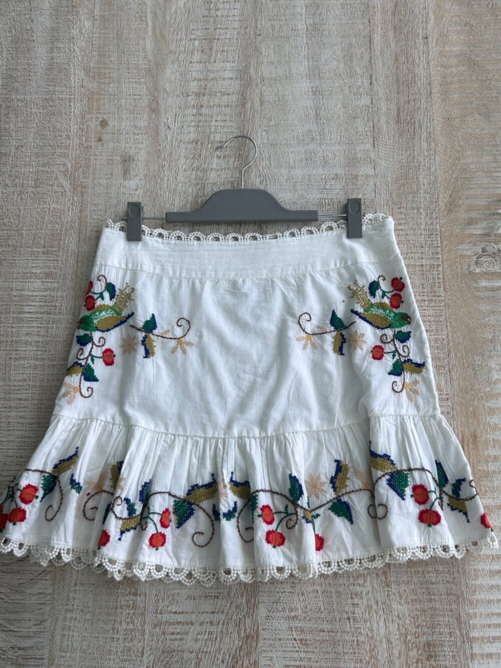 Farm Rio White w/Multicolor Embroidery Pitanga Mini Skirt Size Large - Picture 3 of 10